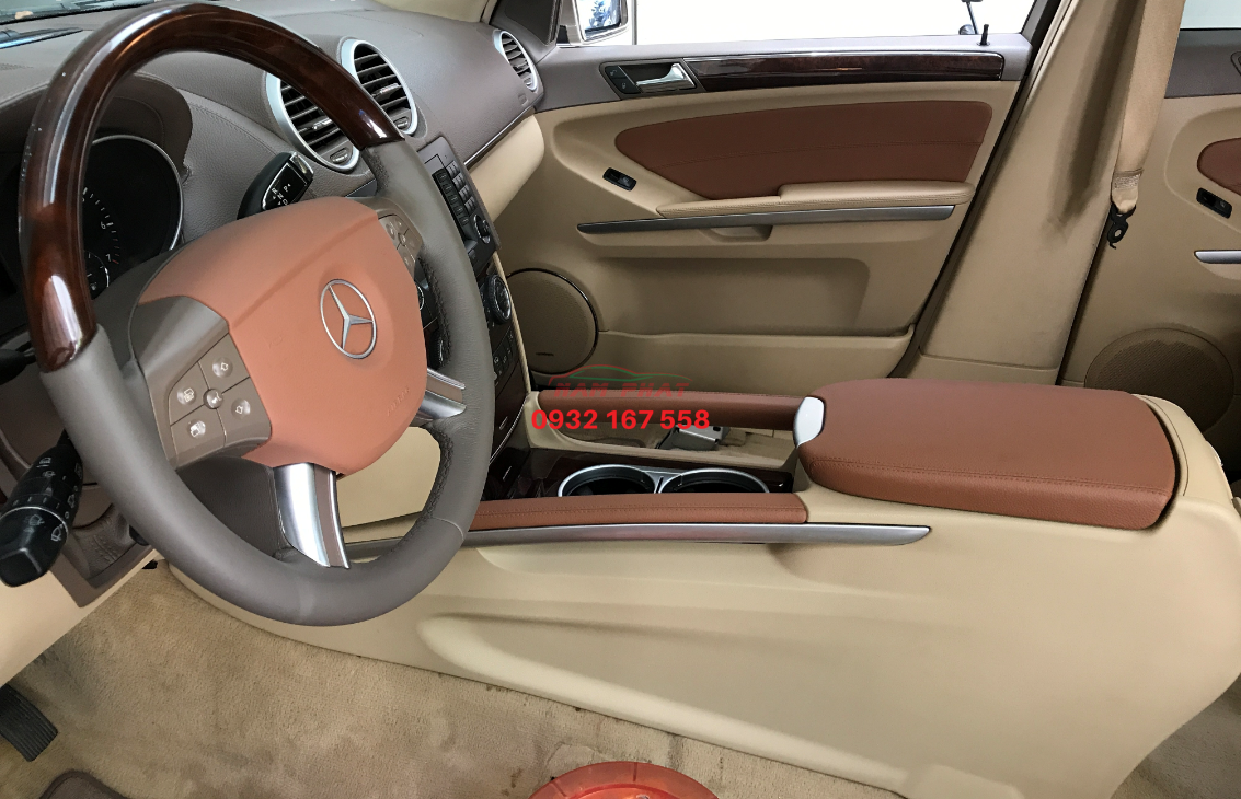 Sơn nhựa nội thất xe Mercedes GL550