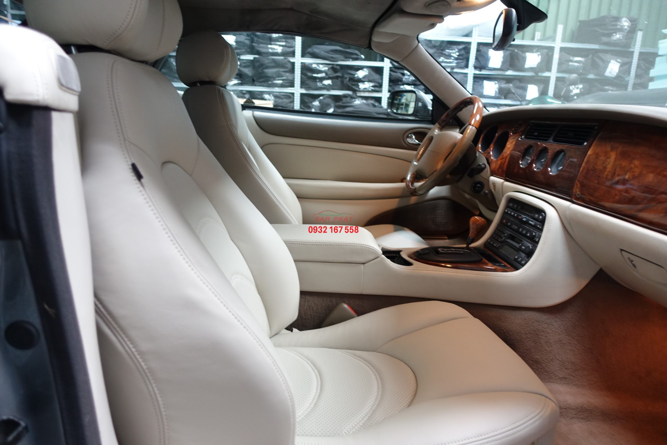 Bọc ghế da xe Jaguar XKR