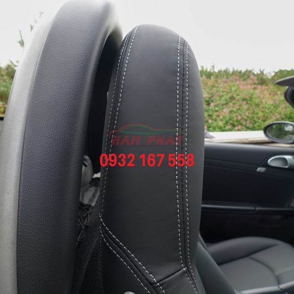 Side on view of headrest 600x600 1