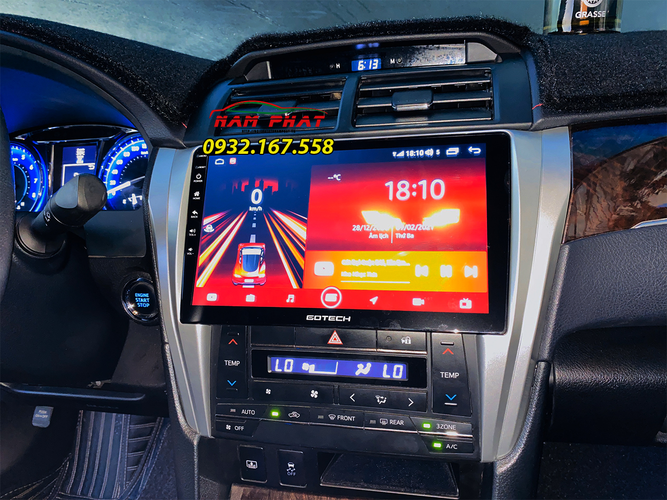 Lắp màn hình liền 360 độ cho ô tô